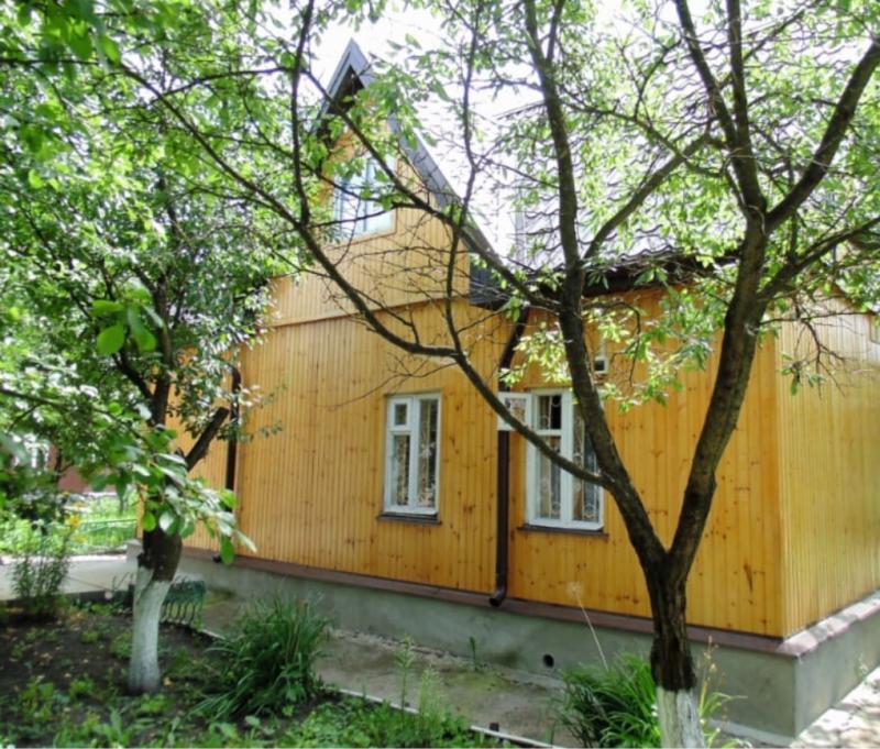 Дом, Калужская область, Белоусово, Комсомольская улица, 24. Фото 1
