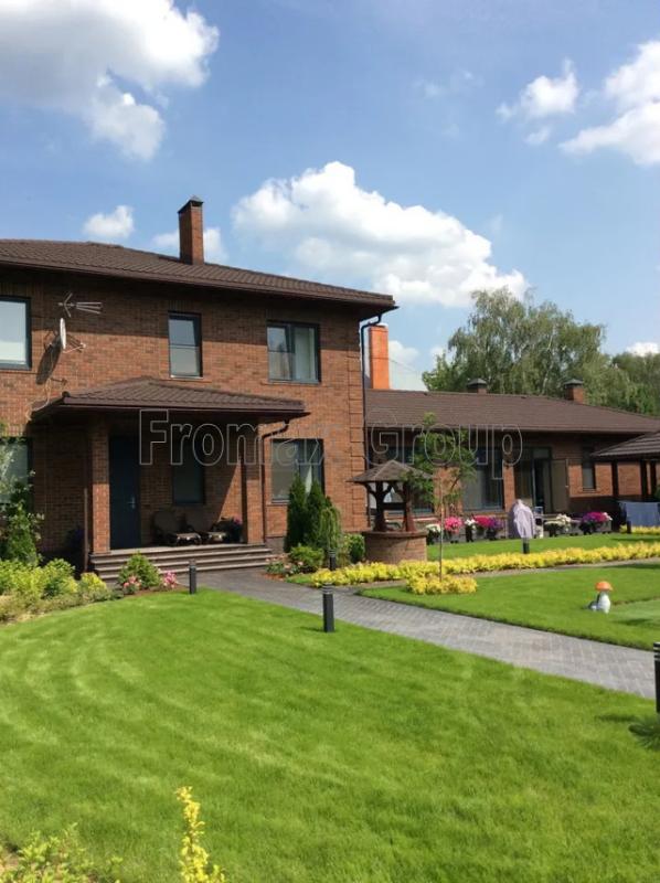 Дом, 382 м², 13 сот.