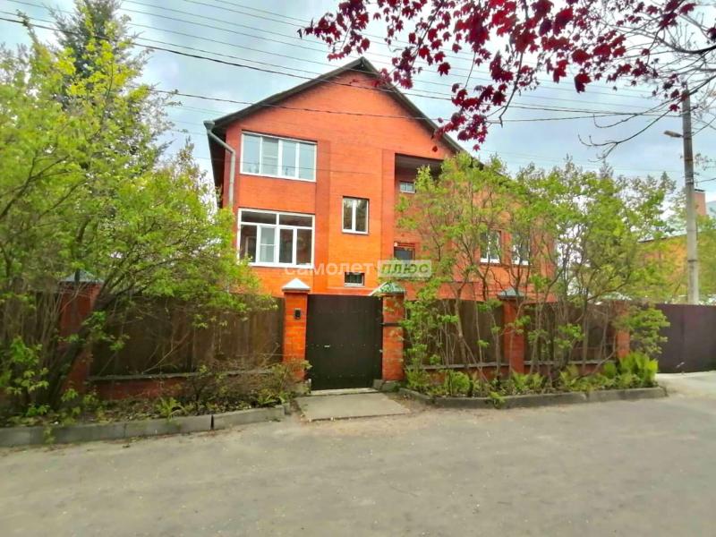 Дом, 357.3 м², 13 сот.