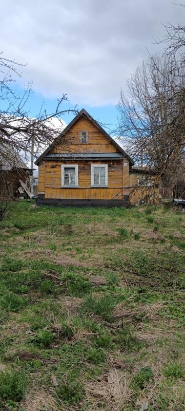 Дом, Новгородская область, пос. Батецкий, Лужская улица. Фото 1