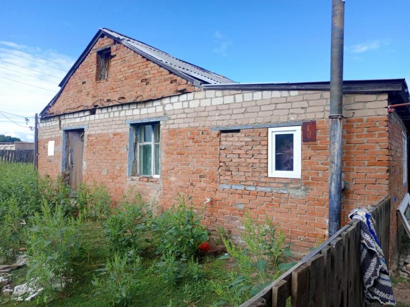 Дом, Оренбургская область, пос. Листвянка. Фото 1