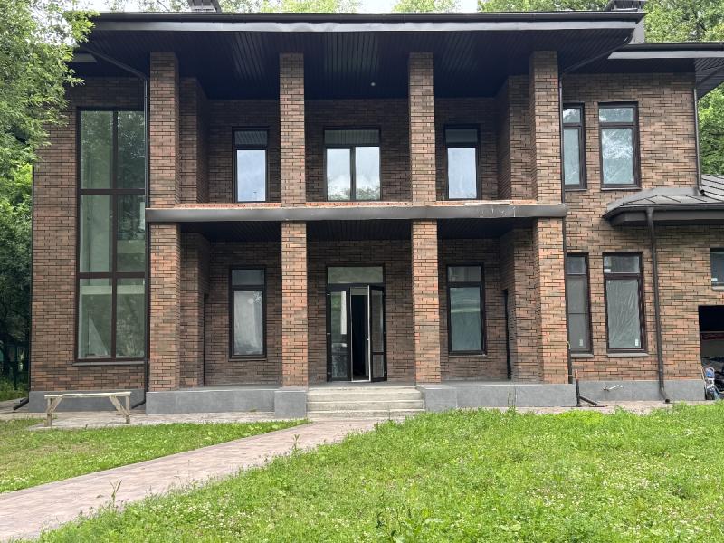 Дом, 450 м², 15 сот.