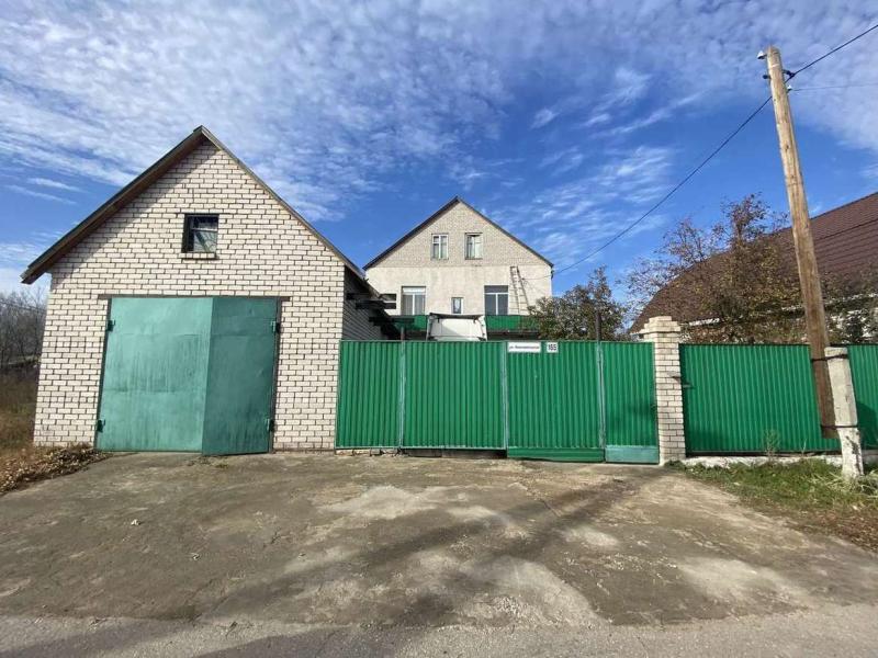 Дом, 329 м², 10 сот.