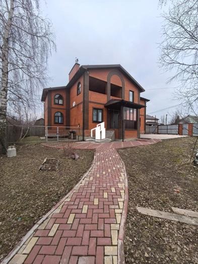 Дом, 230 м², 16 сот.