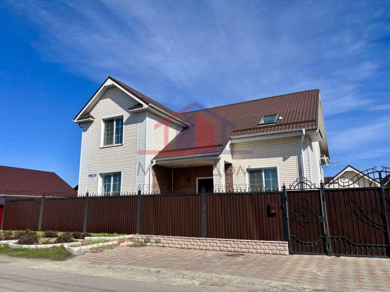 Дом, 208 м2