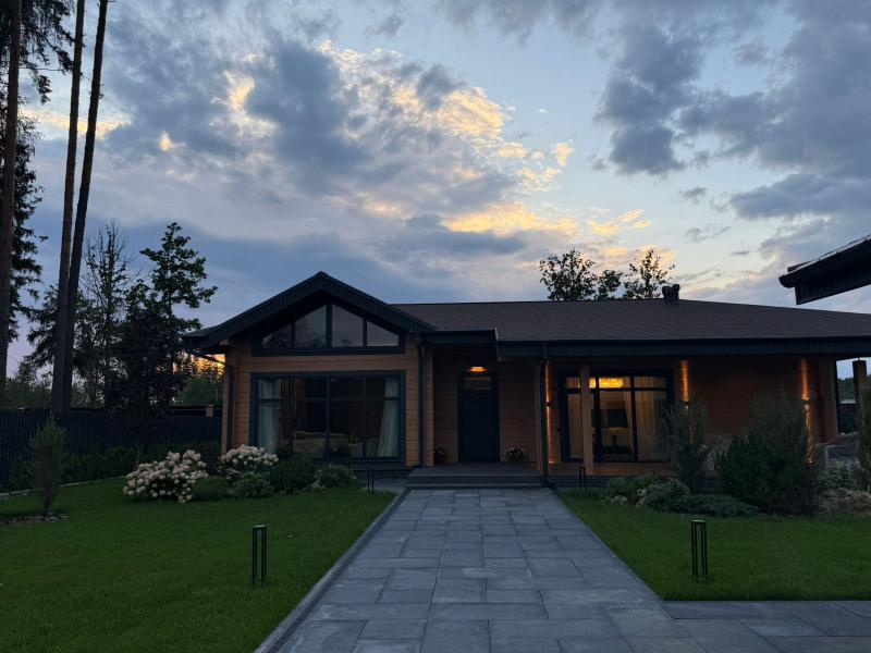 Дом, 259 м², 15 сот.