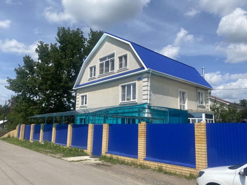Дом, 243 м², 8 сот.