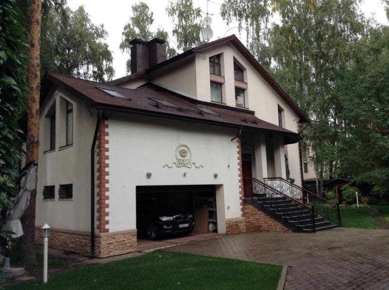 Дом, 400 м², 20 сот.