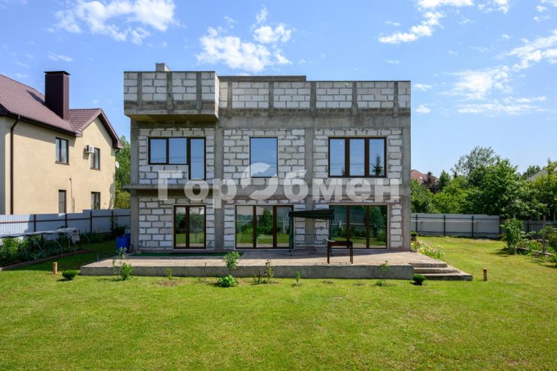 Дом, 330 м², 10 сот.
