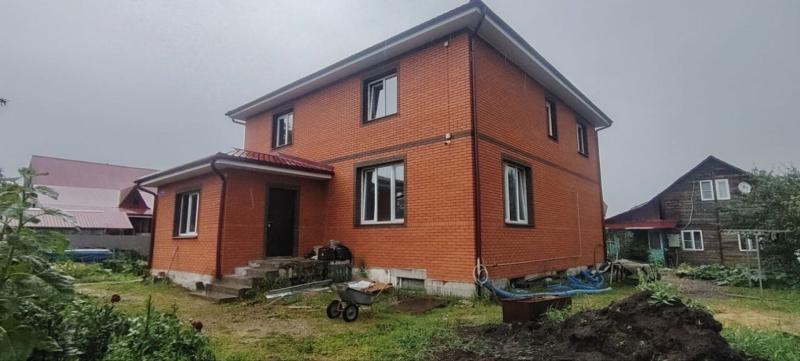 Дом, 339 м², 12 сот.