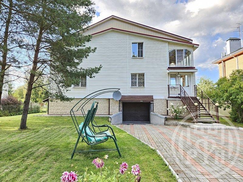 Дом, 310 м², 13 сот.