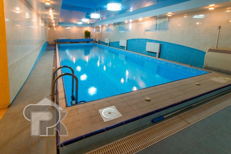 Дом, 1 452 м², 300 сот.