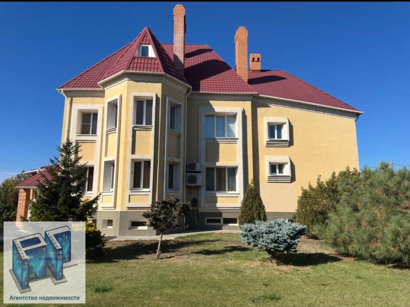 Дом, 615 м², 20 сот.