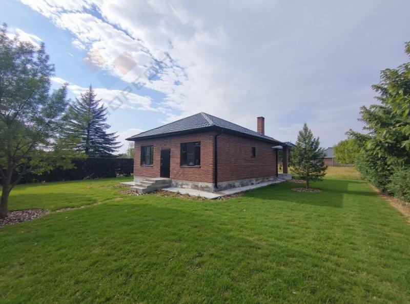 Дом, 80 м², 4 сот.