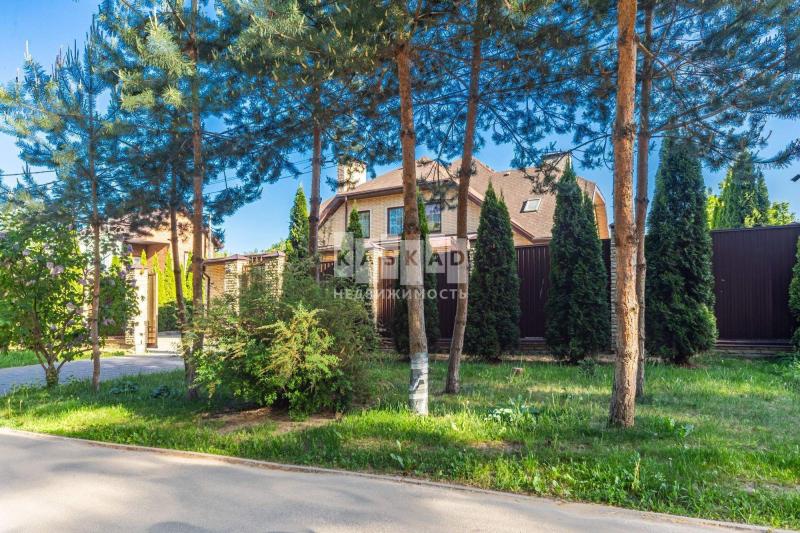 Дом, 400 м², 12 сот.