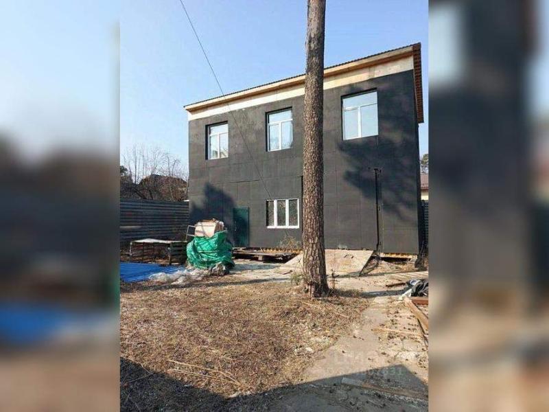 Дом, 179 м², 4 сот.