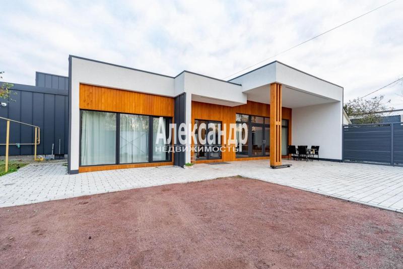 Дом, 350 м², 10 сот.