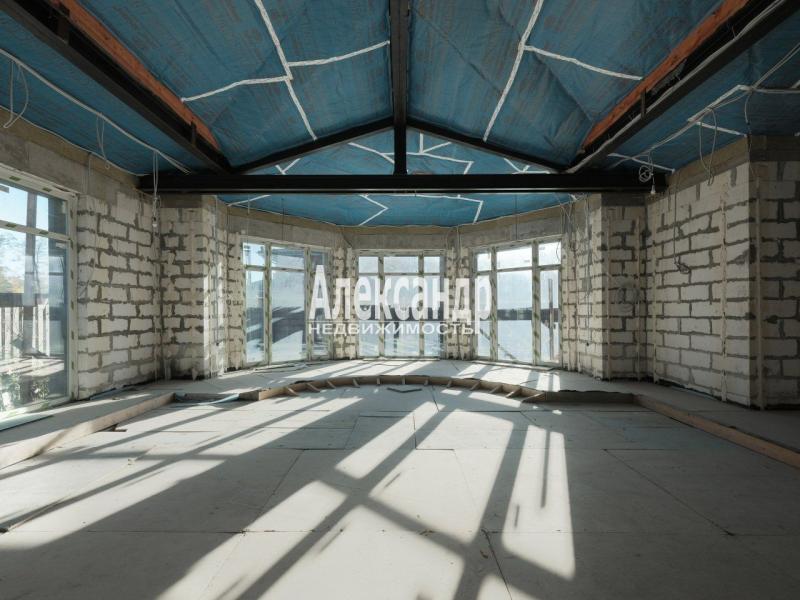 Дом, 1 227 м², 15 сот.