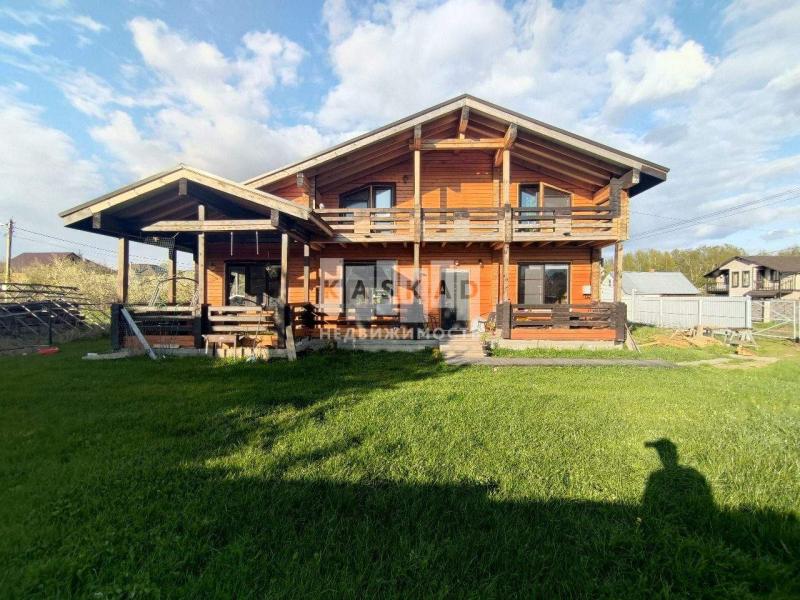 Дом, 230 м², 10 сот.