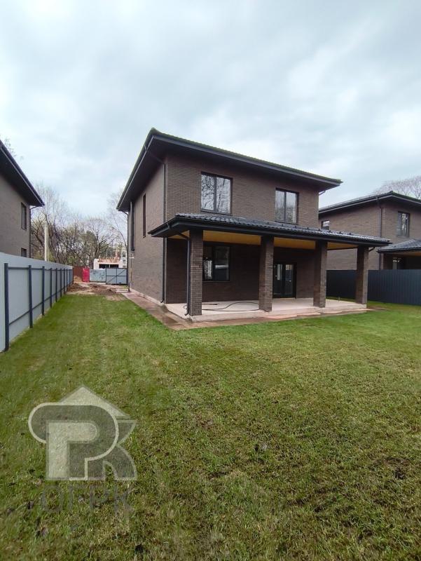 Дом, 220 м², 5 сот.