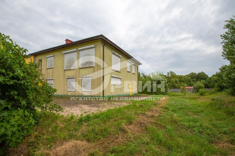 Дом, 1 246 м², 300 сот.