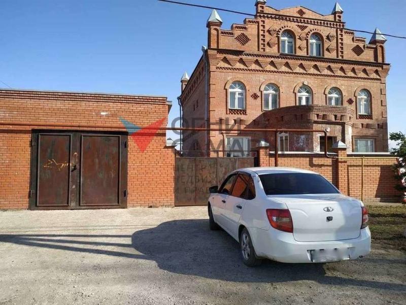 Дом, 400 м², 16 сот.