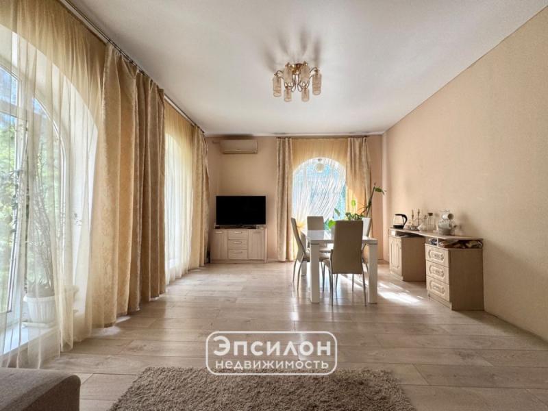 Дом, 220 м², 12 сот.