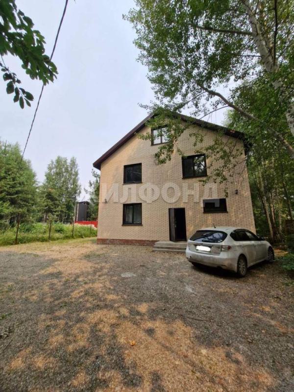 Дом, 257 м², 6 сот.