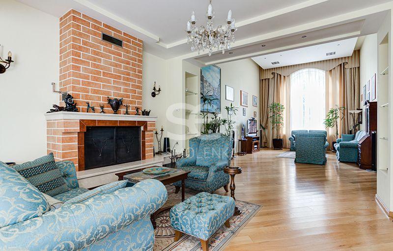 Таунхаус, 540 м², 8 сот.