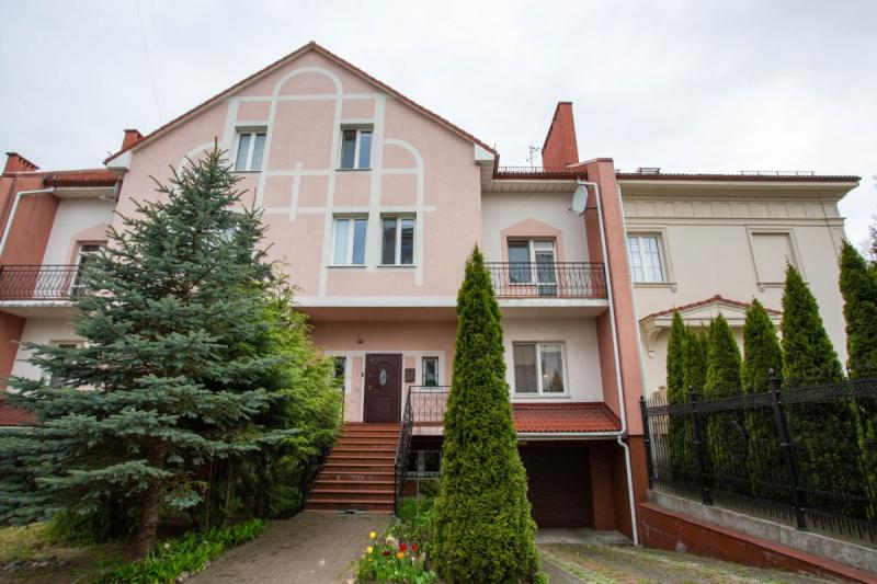 Таунхаус, 460 м², 5 сот.