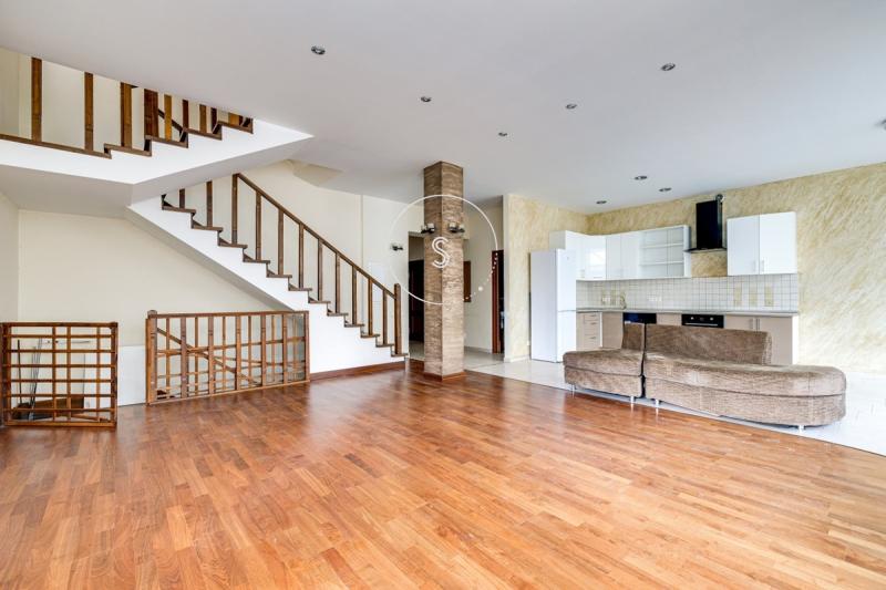 Таунхаус, 450 м², 6 сот.