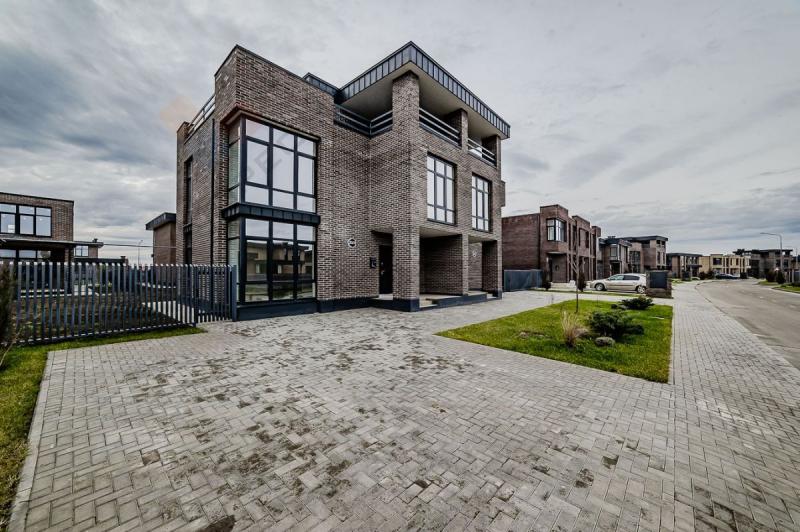 Таунхаус, 178 м², 3 сот.