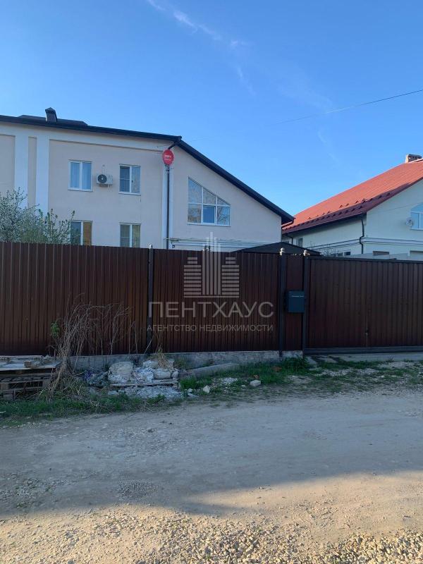 Таунхаус, 225.5 м², 1 сот.