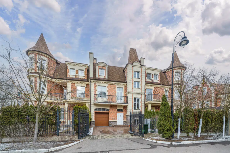 Таунхаус, 295 м², 257 сот.