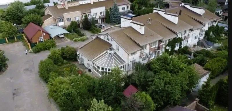 Таунхаус, 331 м², 5 сот.