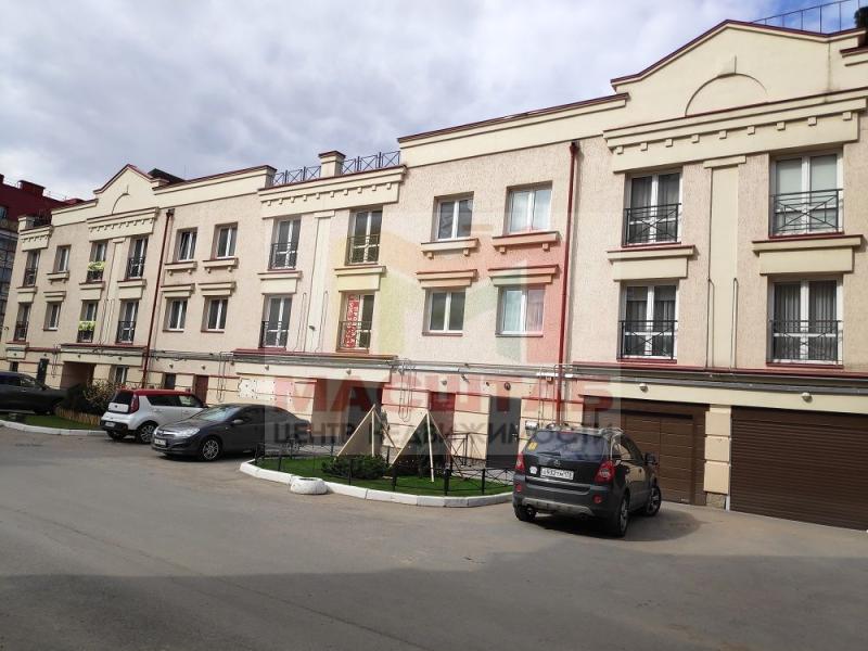 Таунхаус, 233 м², 1 сот.