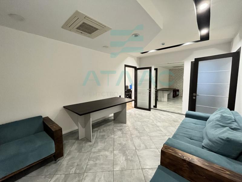 Офис, 955 м²