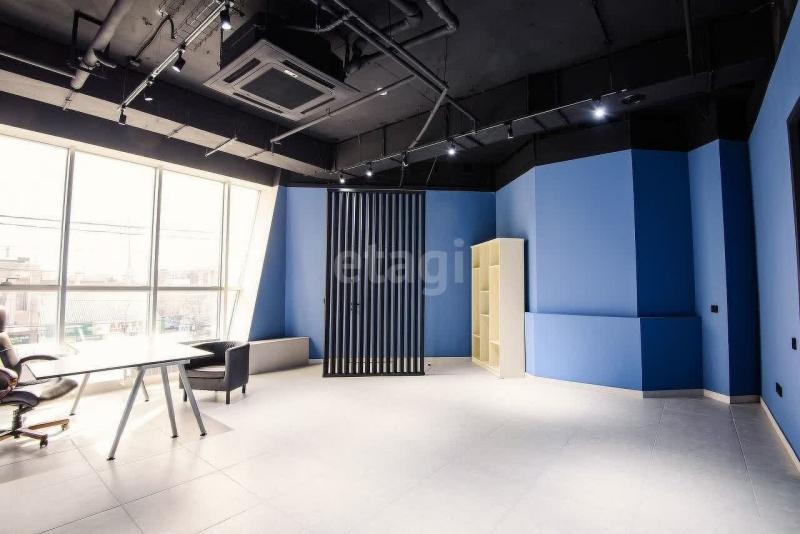 Офис, 600 м²