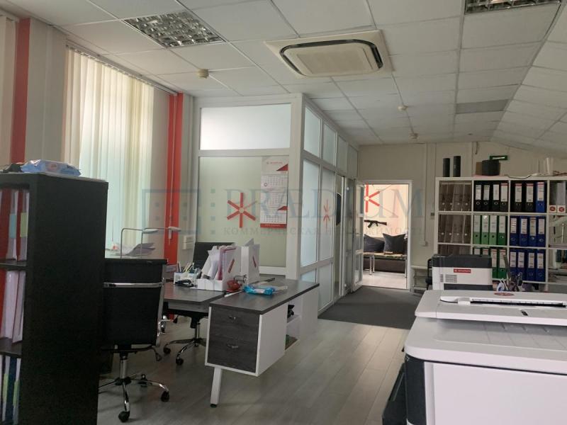 Офис, 1 216 м²
