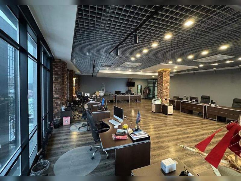 Офис, 562 м²