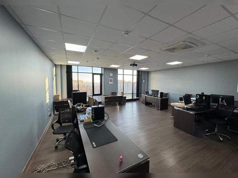 Офис, 220 м²