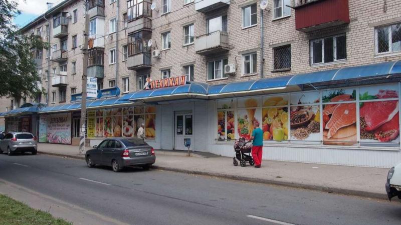 Торговая площадь, Самарская область, Тольятти, 14-й квартал, Молодёжный б-р, 36. Фото 1