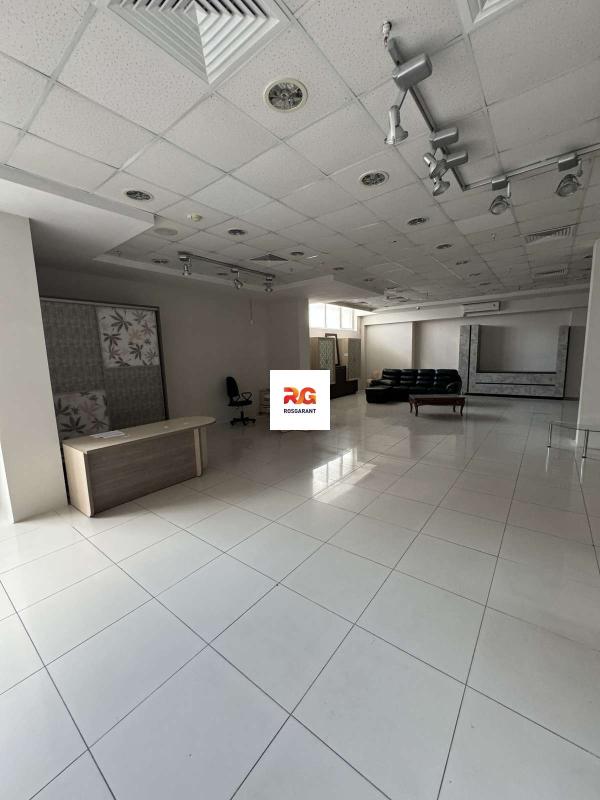 Торговая площадь, 270 м²
