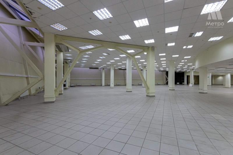 Торговая площадь, 2 400 м²