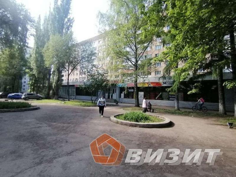 Торговая площадь, 1 300 м²