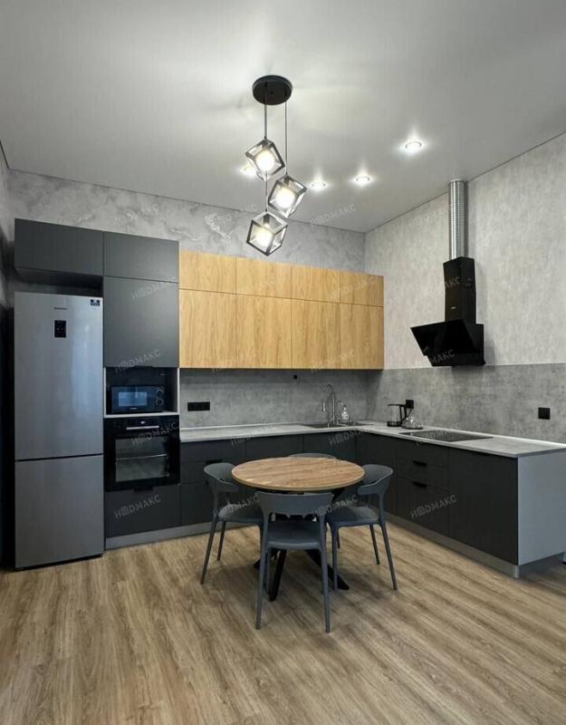 3-комн. квартира, 64 м², 1/14 этаж