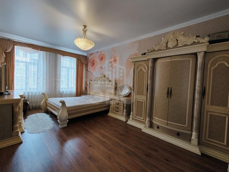 2-комн. квартира, 80 м², 3/6 этаж