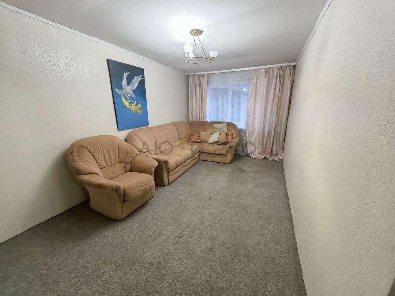 2-комн. квартира, 57 м², 1/5 этаж