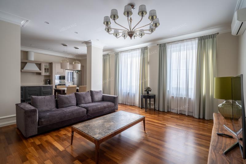 3-комн. квартира, 113 м², 3/8 этаж