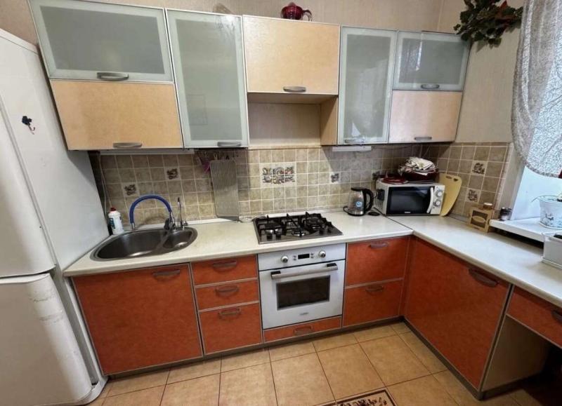 2-комн. квартира, 52 м², 4/10 этаж